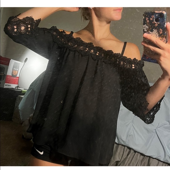Black Open Shoulder Blouse - Picture 1 of 2